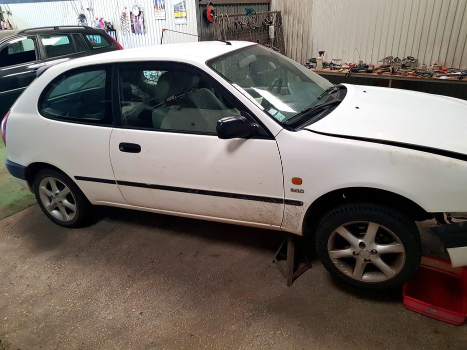 Venda de peças - Toyota Corolla Starvan 1997