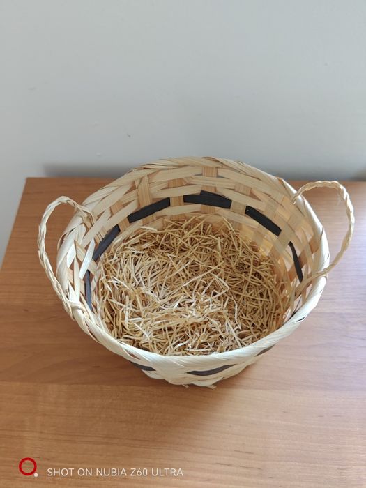 Koszyczek wiklinowy