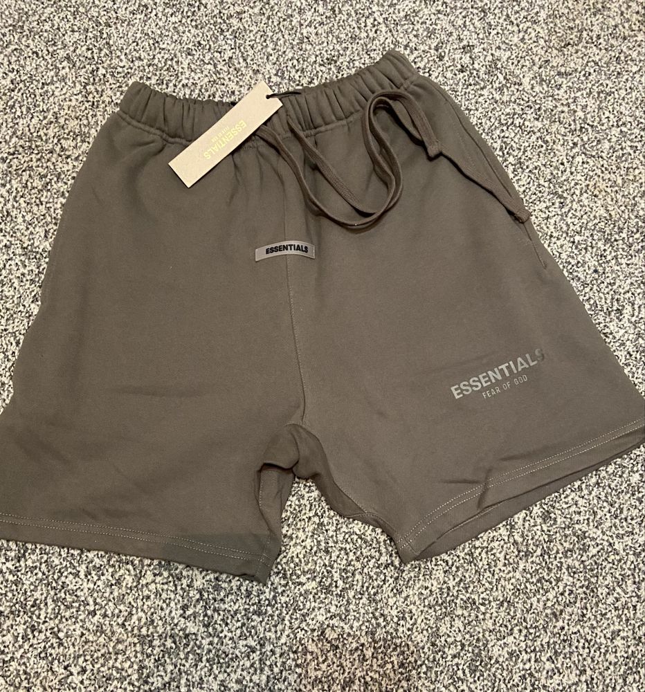 Шорты Essentials fear of god.