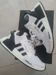 Buty Adidas NMD R1.V2J model HP2942