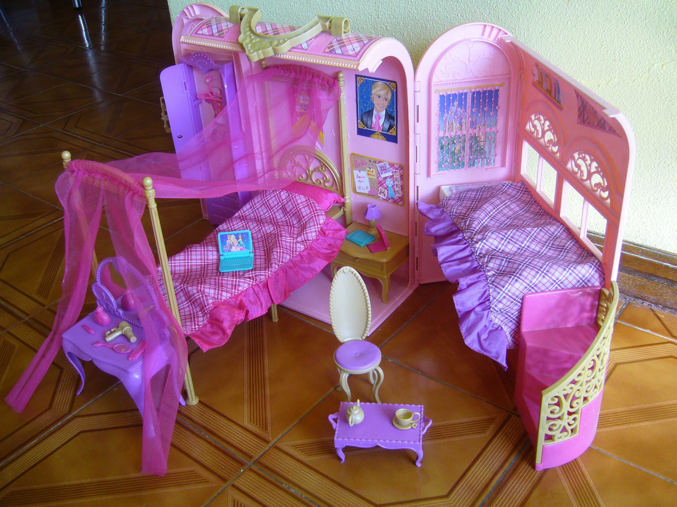 Mala quarto barbie