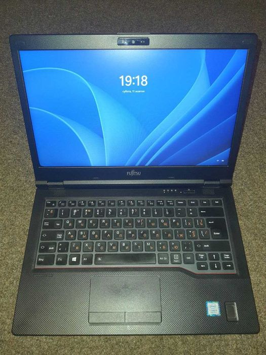 Ноутбук 14' Fujitsu Lifebook E548  core i5-8250U 8Gb DDR4 256Gb SSD