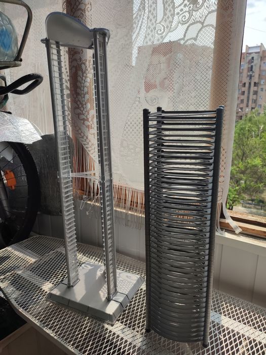 Подставки под компакт диски