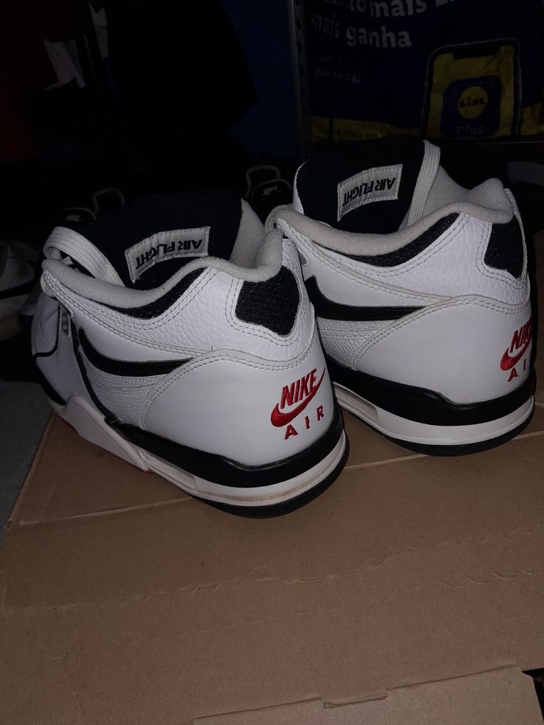 Vendo tens da nike air flight