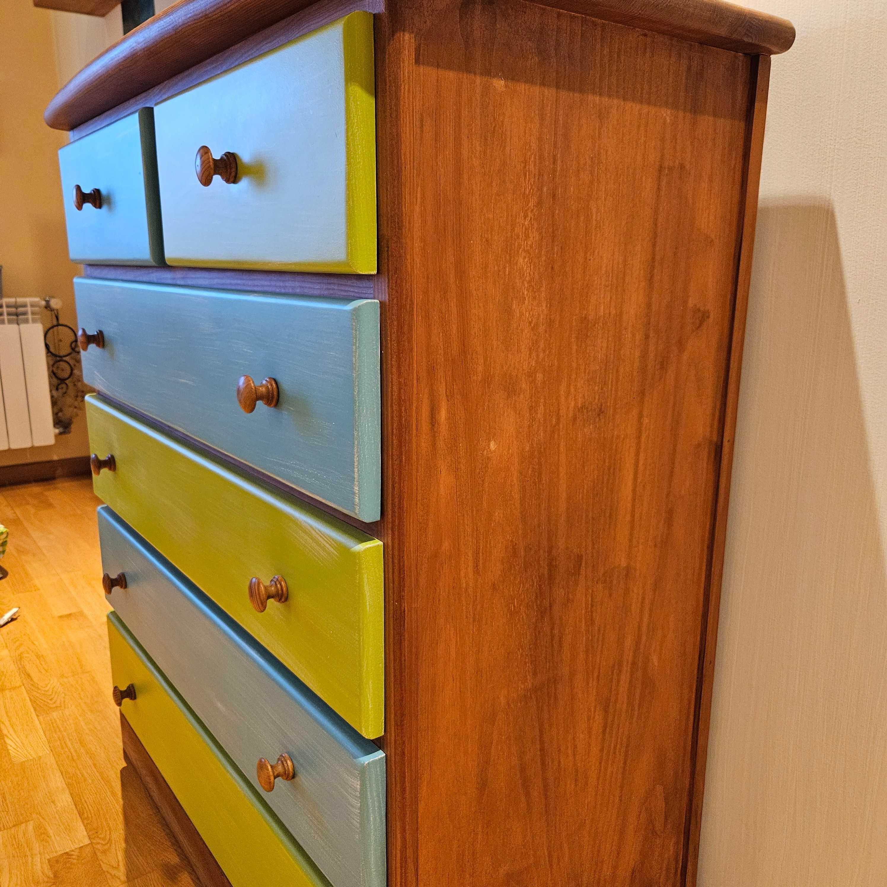 Cómoda em pinho mel com 6 gavetas