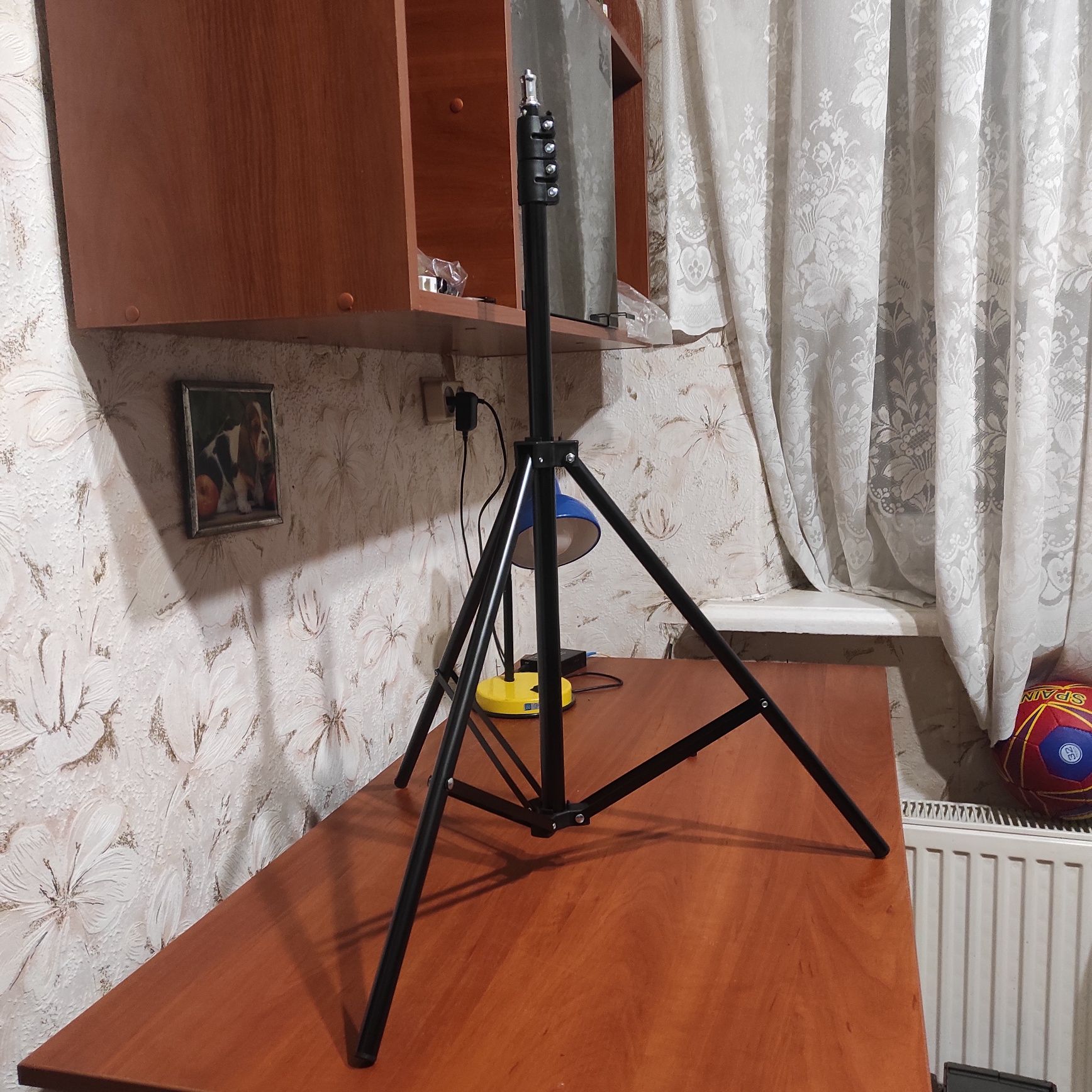 Телескопический штатив. 2 м.