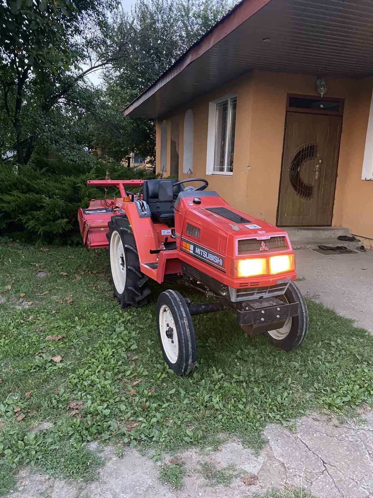 MITSUBISHI MT20 super stan