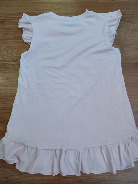 T-shirt rosa de menina da Ativo