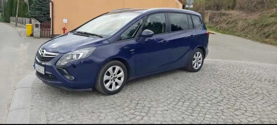 Opel zafira 1.6 diesel , 2015 rok