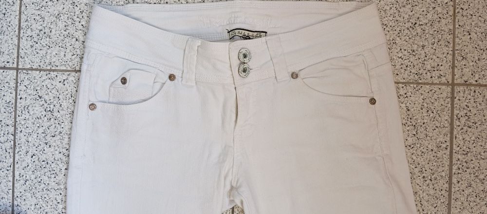 Calças brancas de senhora 40