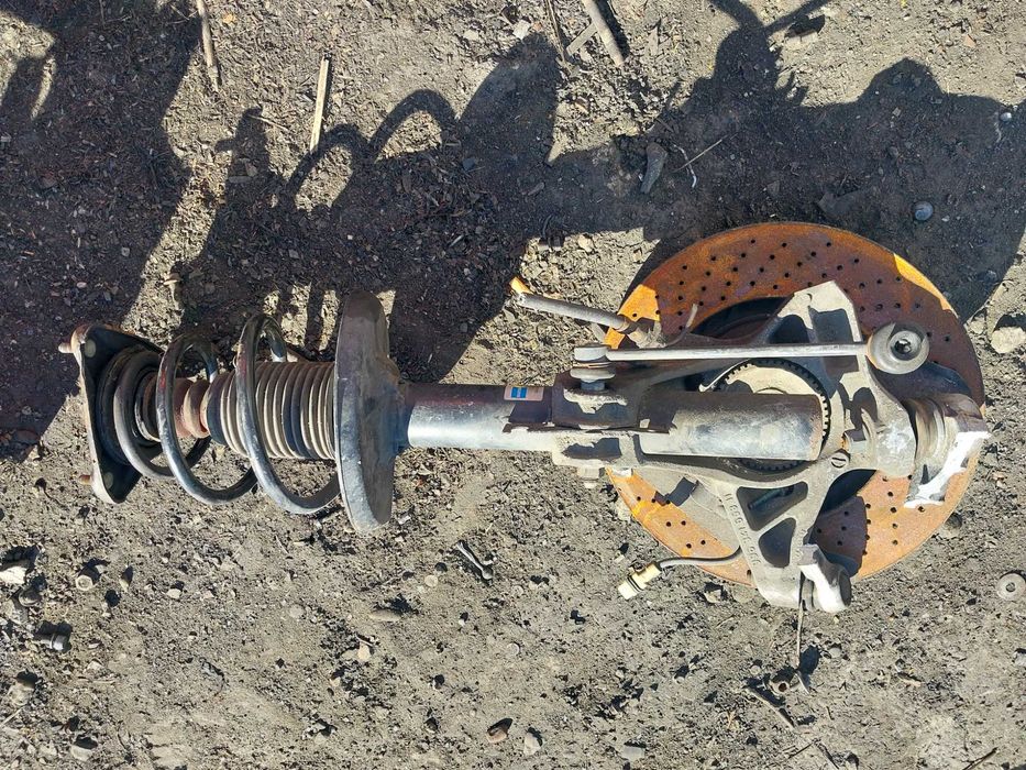 Zwrotnica prawa przod kpl porsche carrera 996 3.4 996--3416--5811