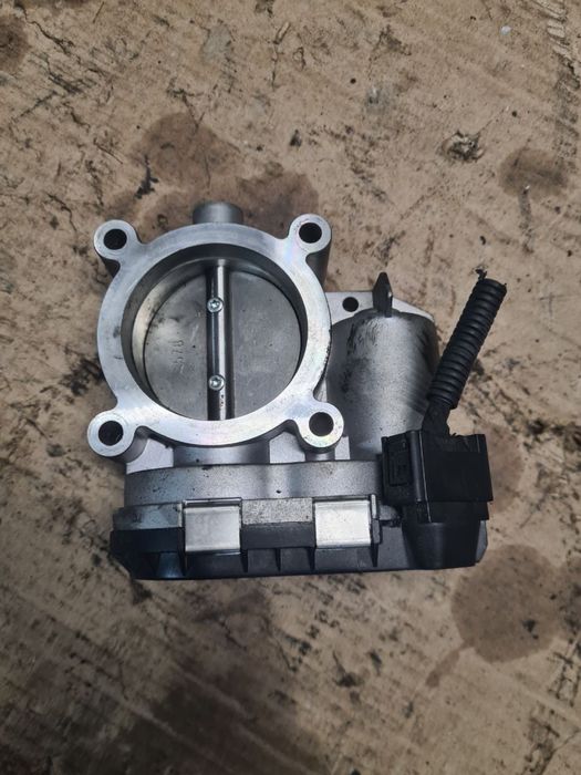 Дросельна дросільна заслонка Mercedes w169 1.5 B a class Мерседес а