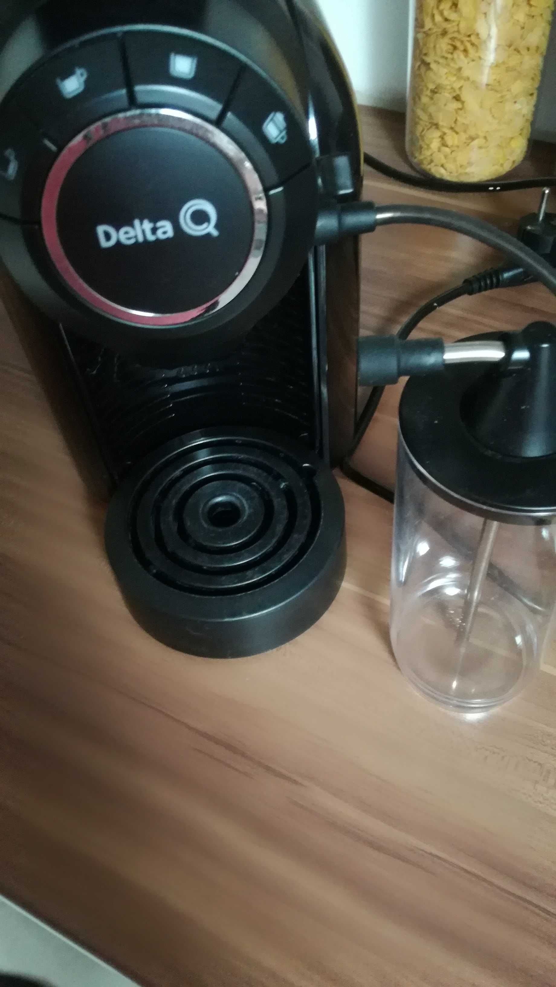 Ekspres do kawy Delta Q kapsułkowy. Mało używany