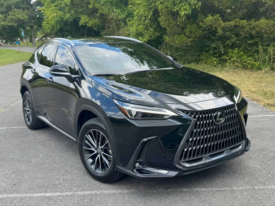 Lexus NX 350h Luxury      2025