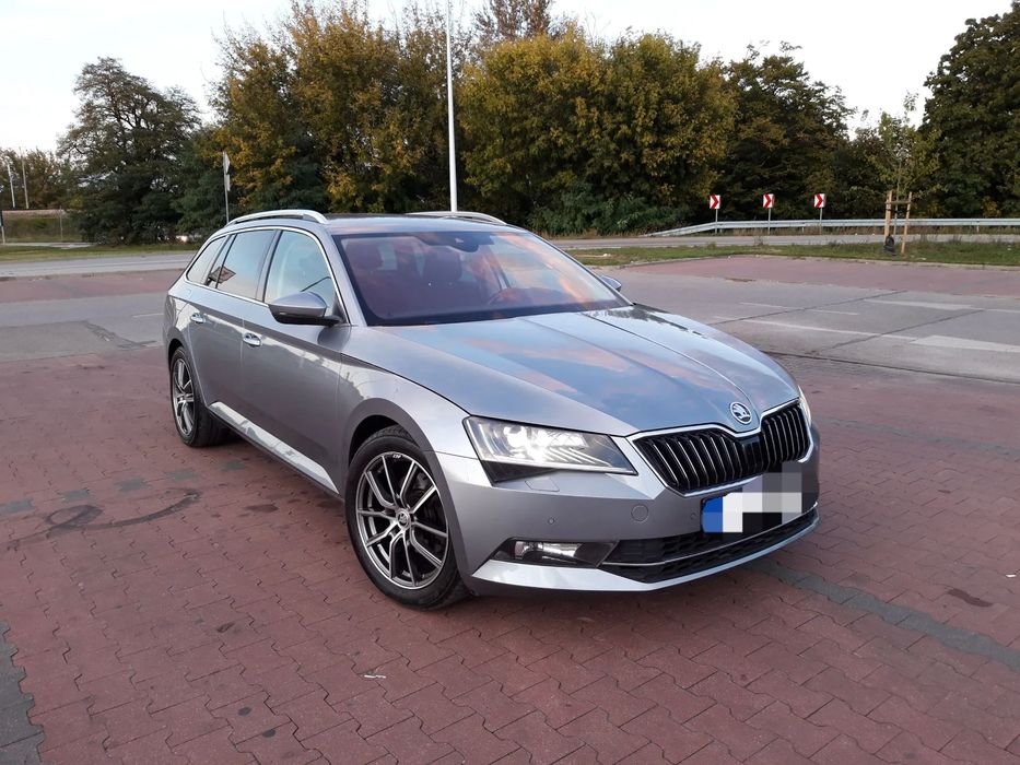 Skoda Superb Skoda SuperB Combi 4x4 DSG 2.0.TDI