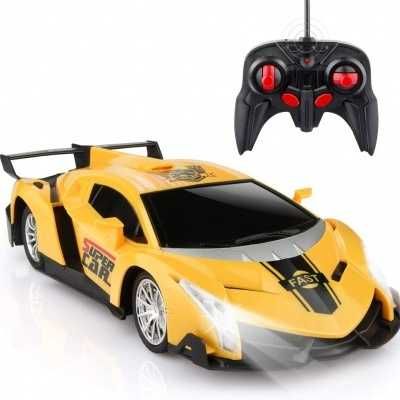 Carro Amarelo Telecomandado 2 em 1 Carro e Robot Transformer