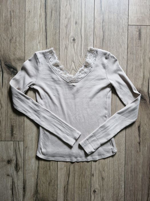 Prążkowana bluzka z koronką Sinsay rozmiar S