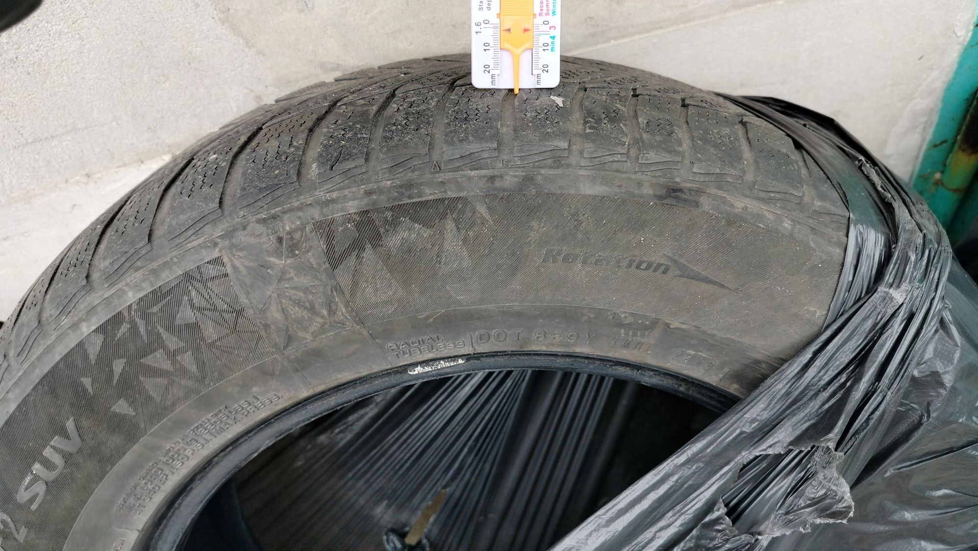 Зимова гума 235 65 17 Nexen winguard Suv