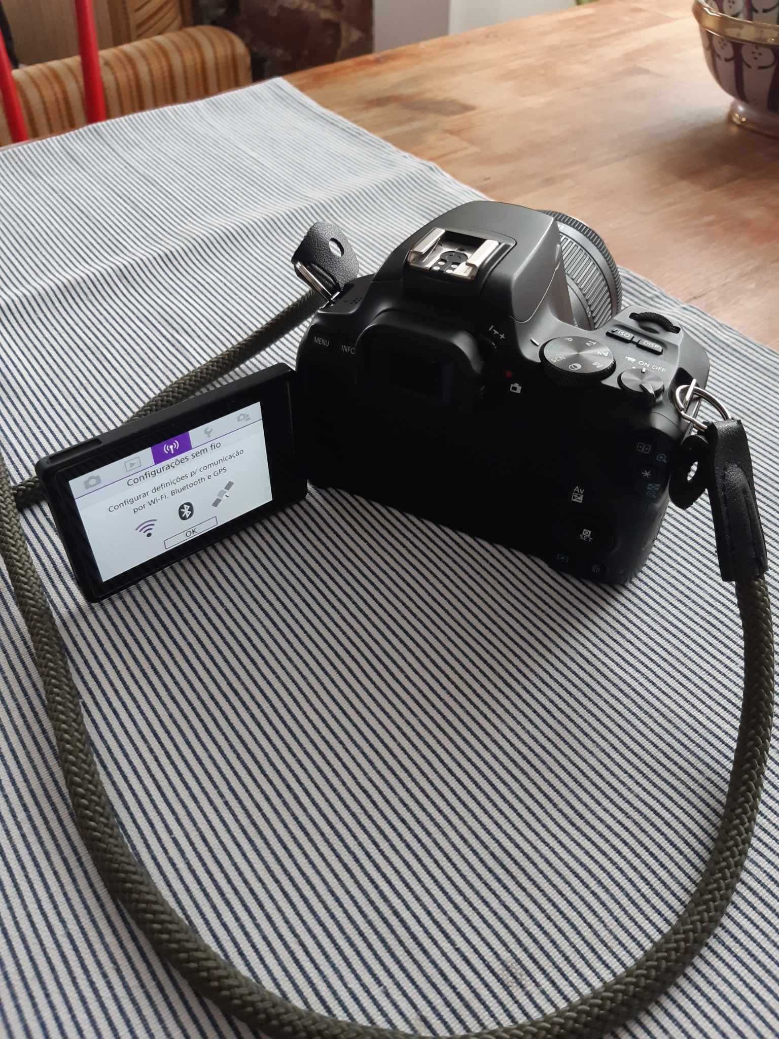 Canon EOS 250D -