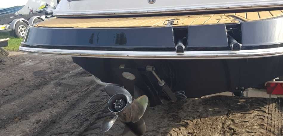 Sprzedam motorówkę otwarto pokladową silnik Mercruiser 5,7 MPI