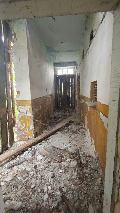 Нежитлове приміщення будівля будинок село Глинна