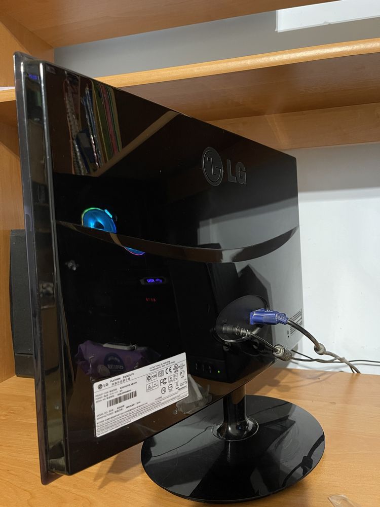 Комп'ютерний монітор LG Flatron E2040S