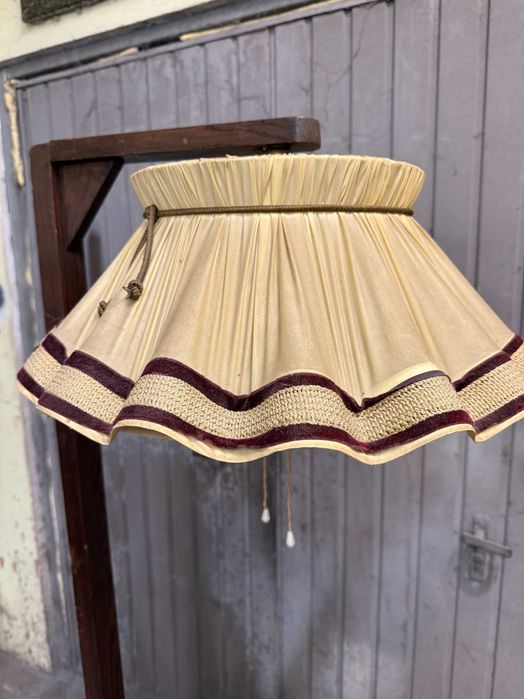 lampa podłogowa, zabytkowa, styl Art Deco