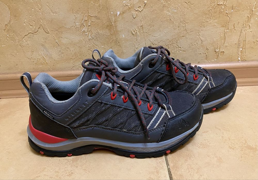 Гірські кросівки McKinley Kona V AQX J 417280-900046 оригінал. ТОРГ!