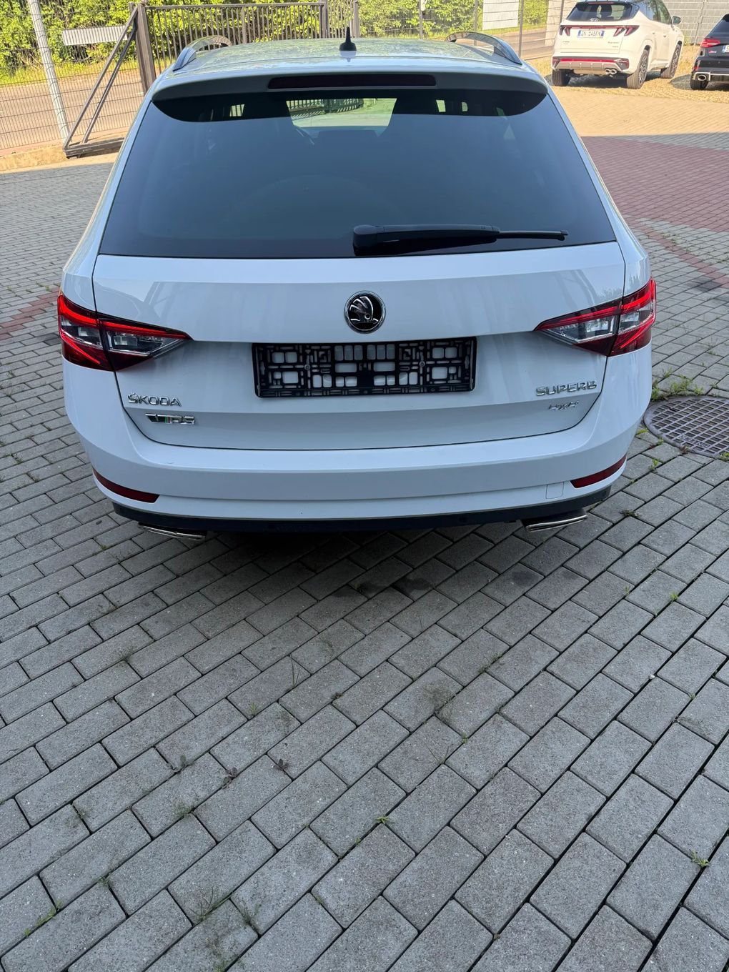 Skoda Superb 2.0 TSI 272KM 4x4 DSG Sportline