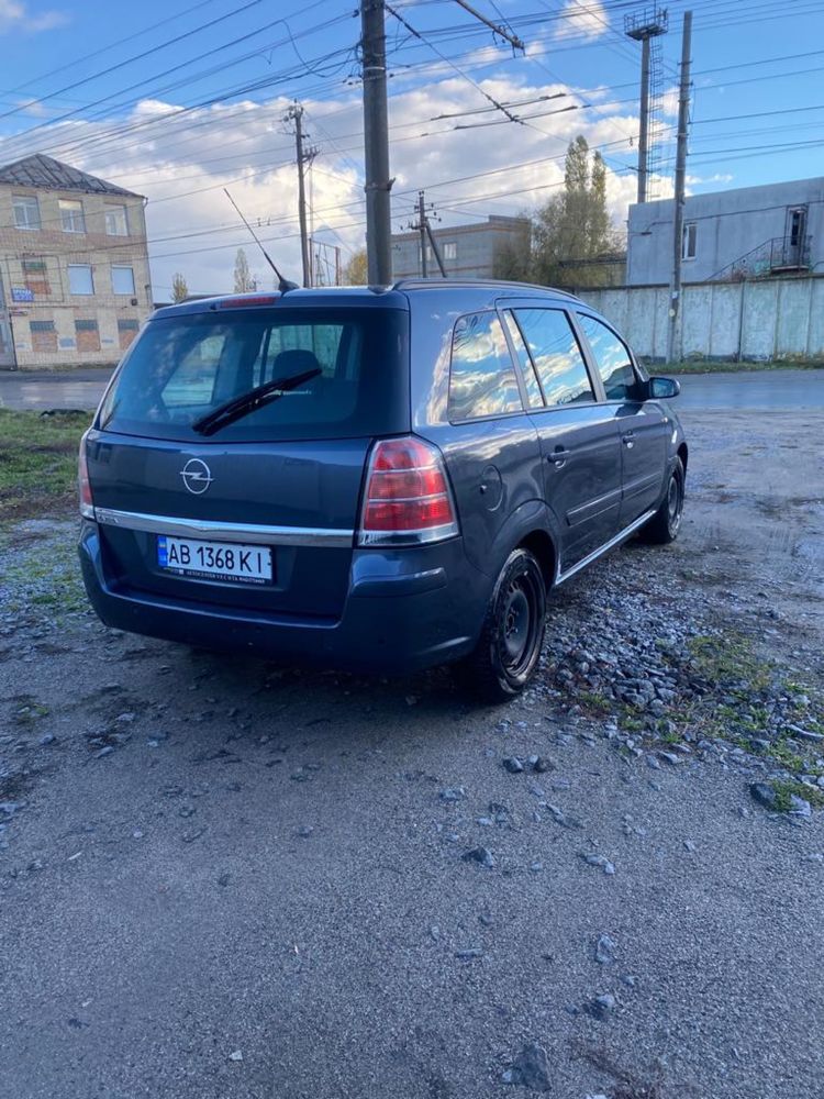 Продам Opel Zafira