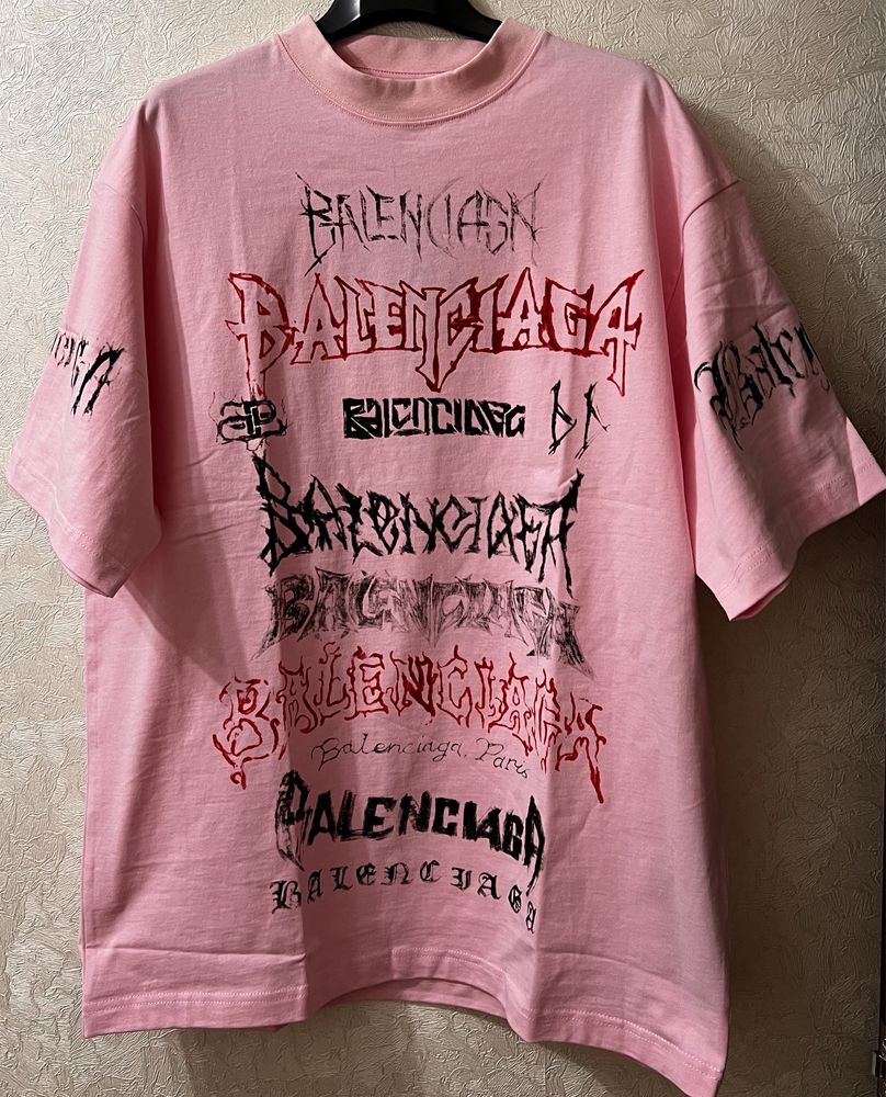 Футболка Balenciaga