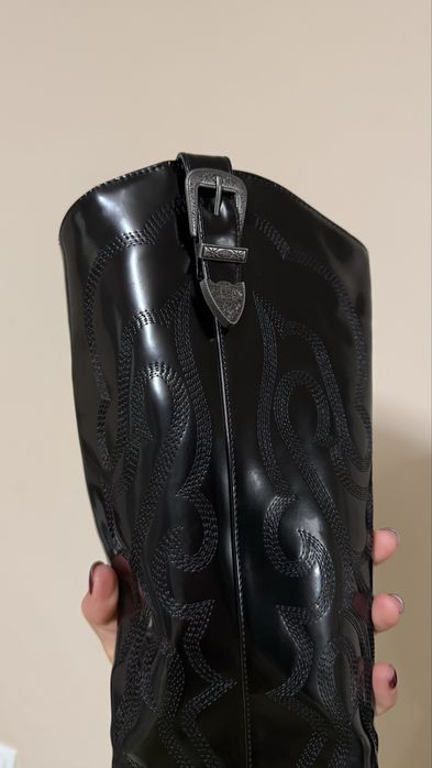 Чоботи лак жіночі ковбойки 37-37,5р