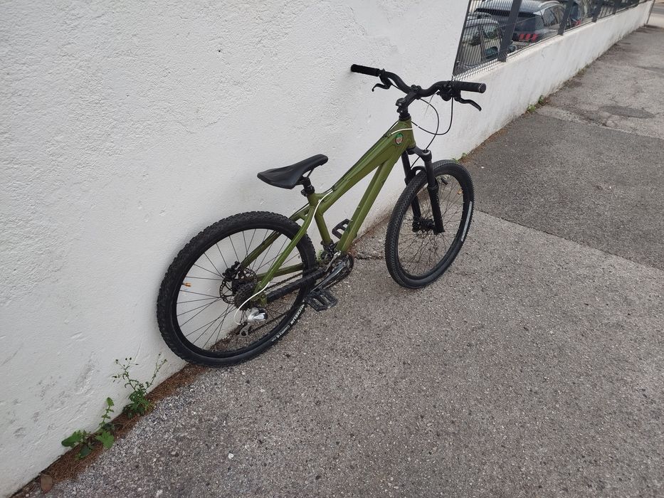 Bicicleta de BTT excelente 26