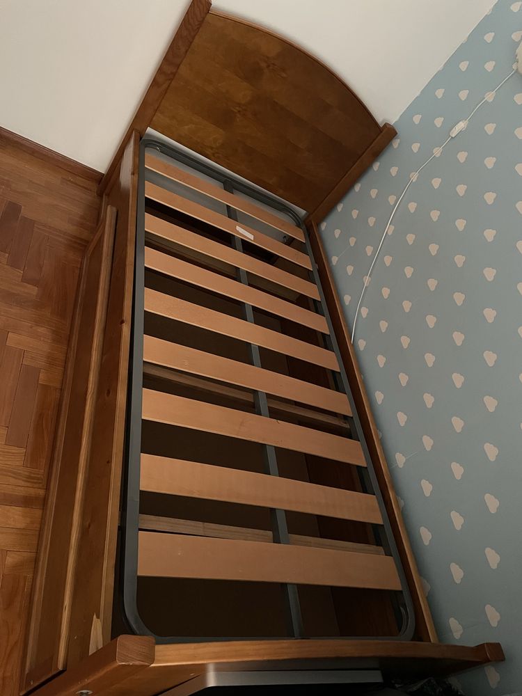 Cama de solteiro com arrumação + colchão ortopédico