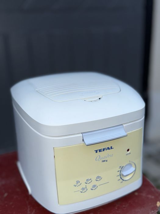 Фритюрниця Tefal Quadra 700.