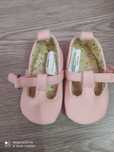 Vendo sapatos de bebê