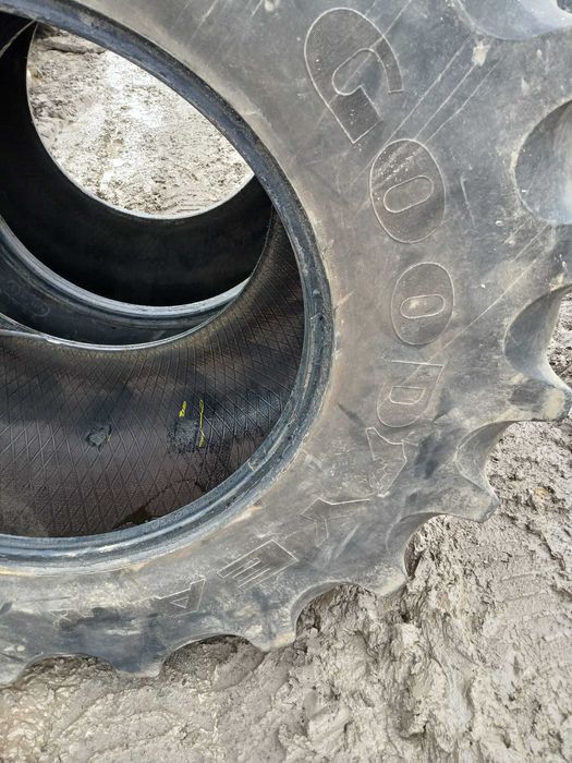 Opony rolnicze 800/65R32 i 30.5LR32 Goodyear kombajn Claas John Deere