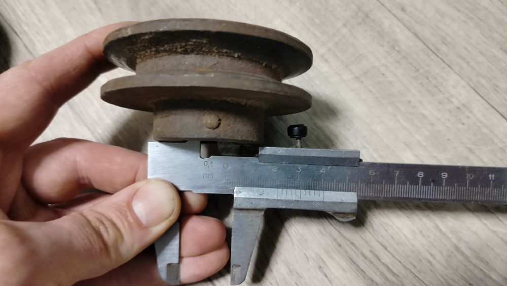 Втулки шківа на двигуни