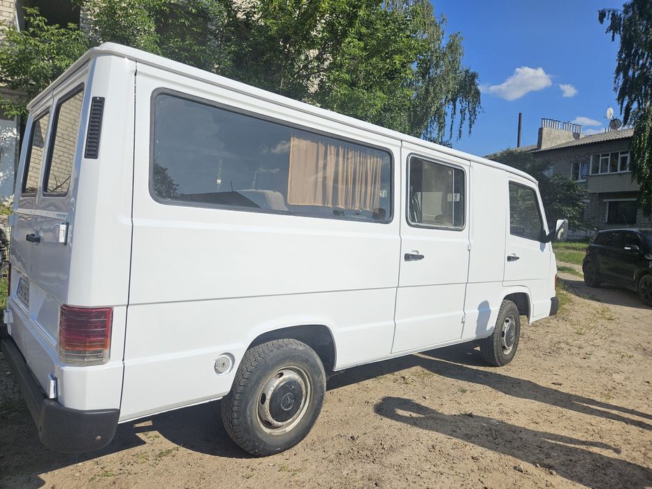 Mercedes Benz МВ 100