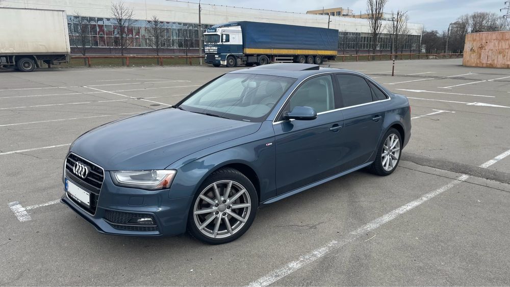 Продам Audi A4 B8 S-LINE