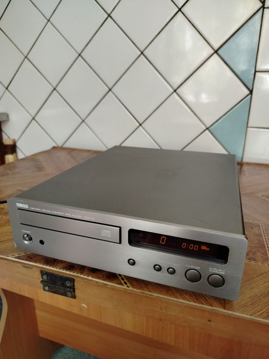 Плеер Yamaha cdx10