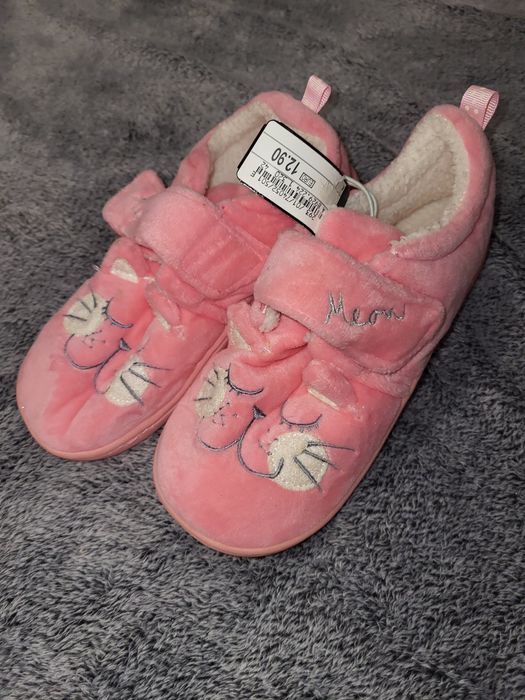 Calçado _ Pantufas tamanho 32