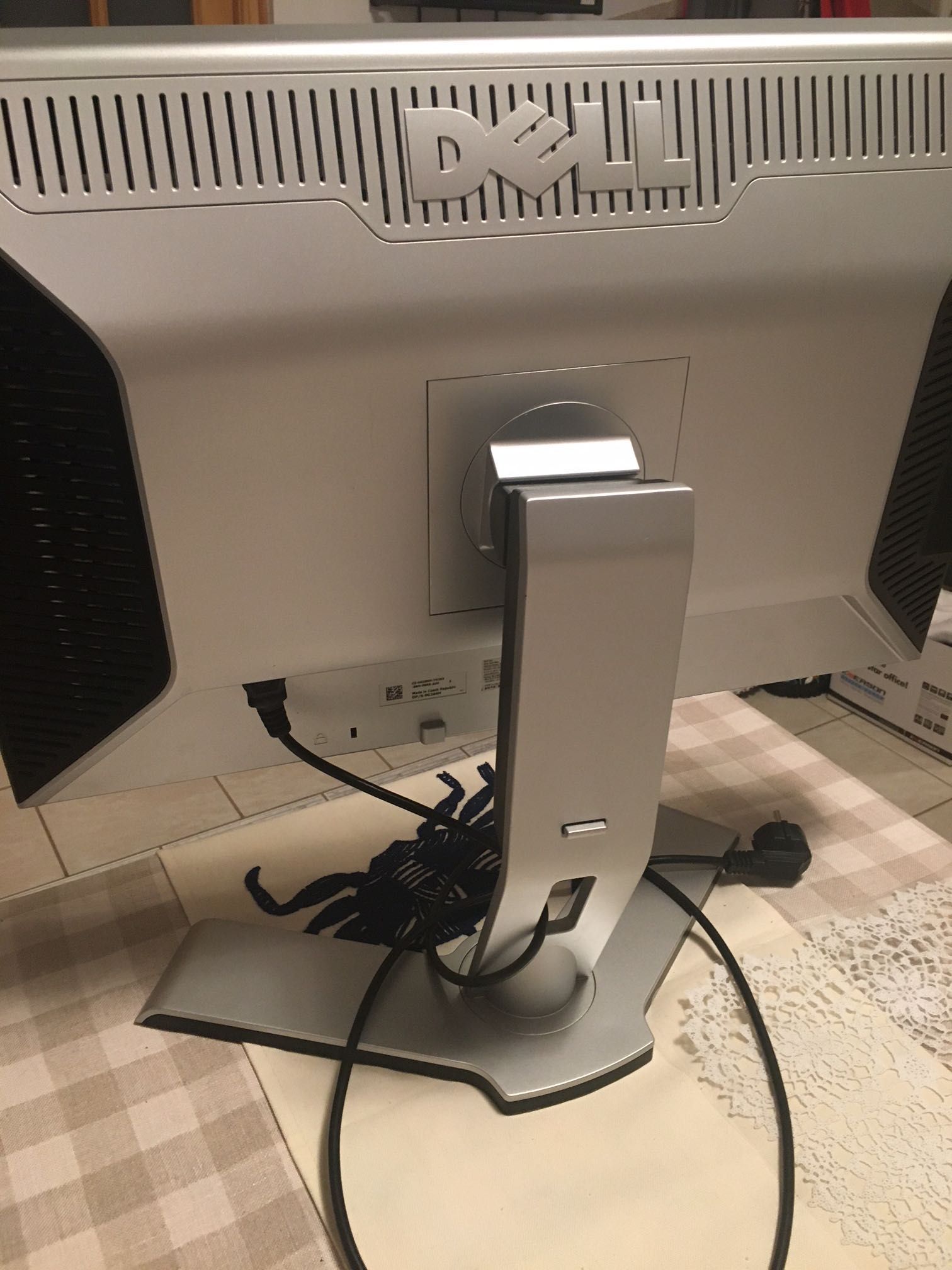 Monitor komputerowy Dell 24 cali