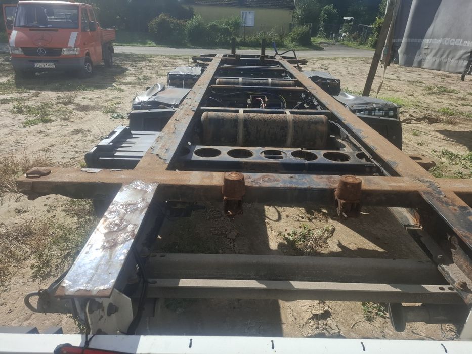 Przyczepa  bdf Tandem  19.5koła z transportem