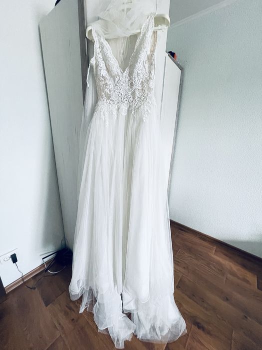 Весільна сукня відомого бренду Pronovias