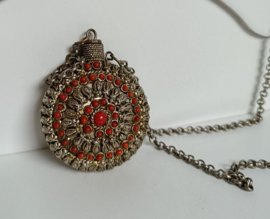 Piękne wisiory buteleczka  perfumetka.