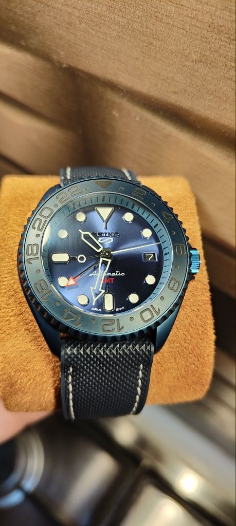Часи, Seiko  skx, сейко,mod GMT,сині,нові.