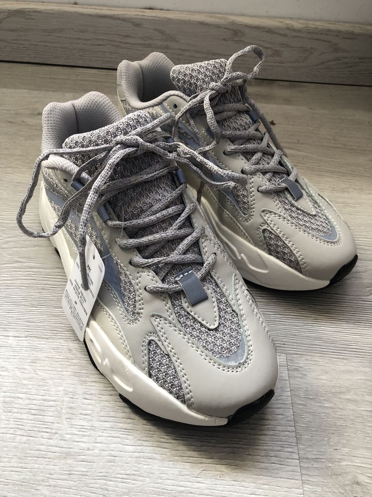 Adidas yeezy 700 static (40)