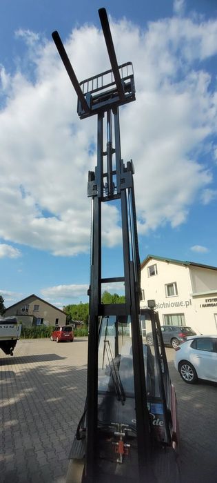 Linde E25-02  Linde e-25 kabina, elektryczny, boczny przesuw, bardzo dobry stan