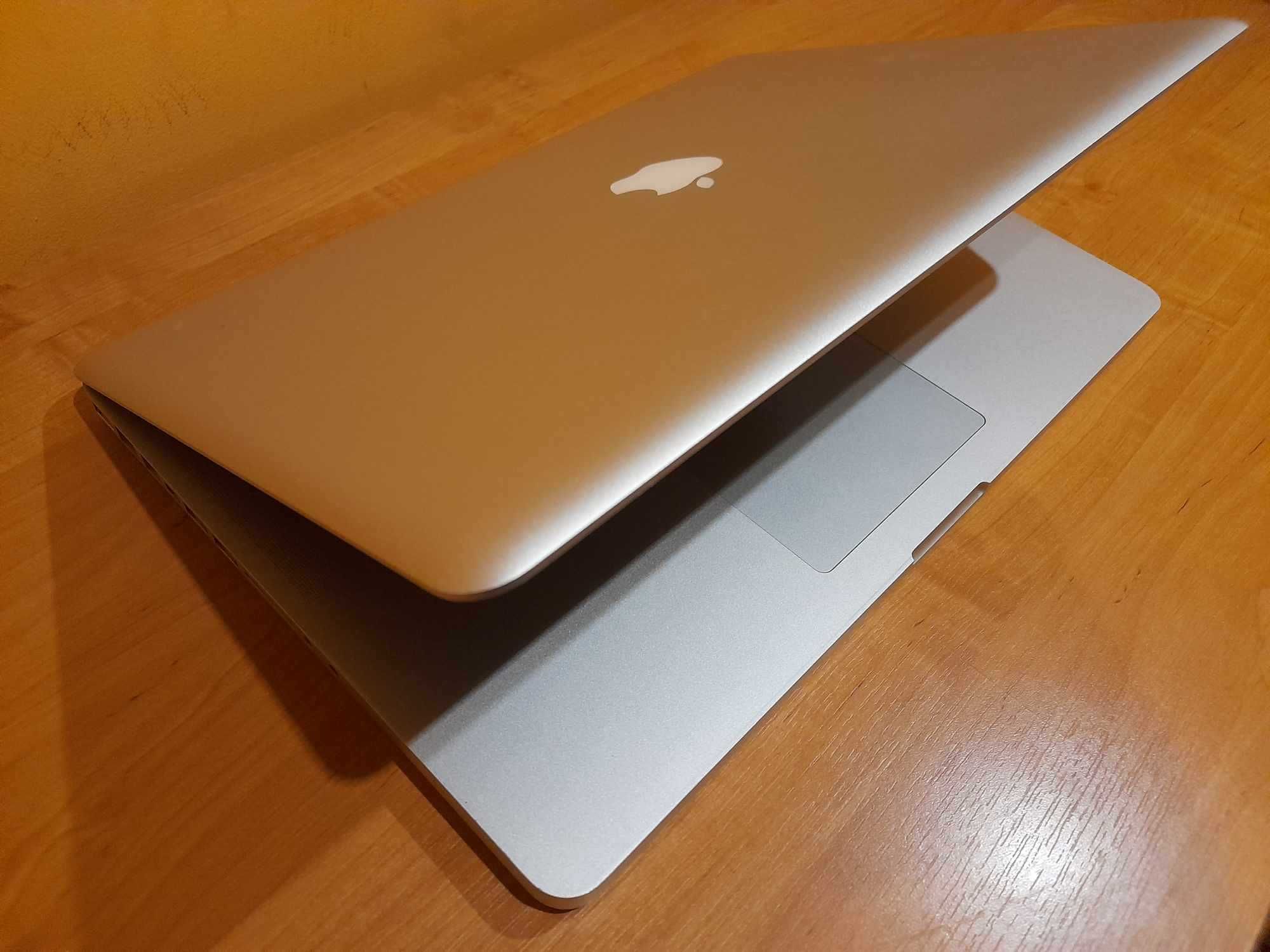 OKAZJA Laptop Apple MacBook Pro 15,4" i5 320GB 8GB Nvidia GeForce GT